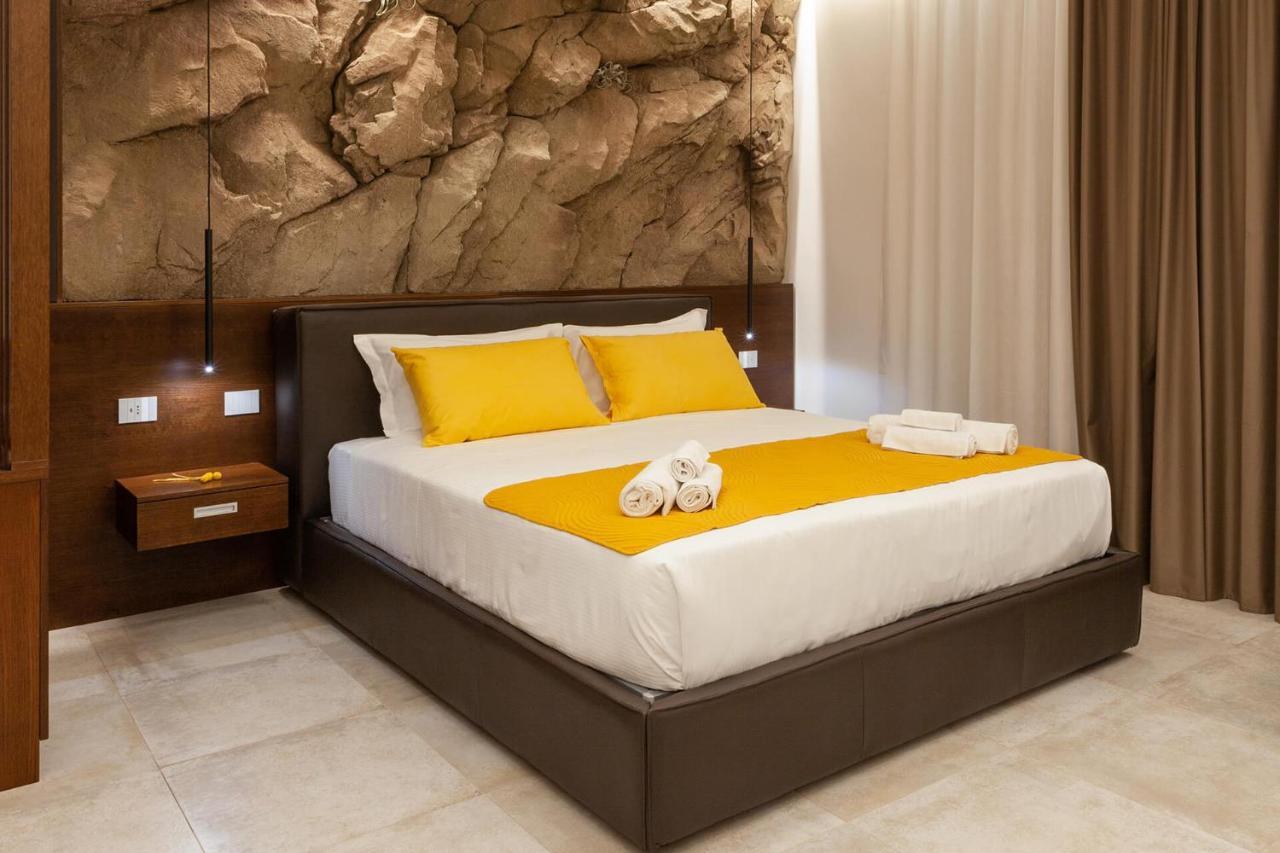 Palazzo Ferrucci Luxury Suites Cagliari Bagian luar foto
