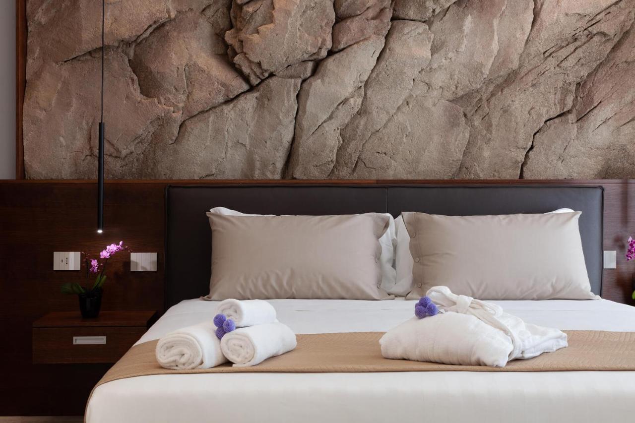 Palazzo Ferrucci Luxury Suites Cagliari Bagian luar foto