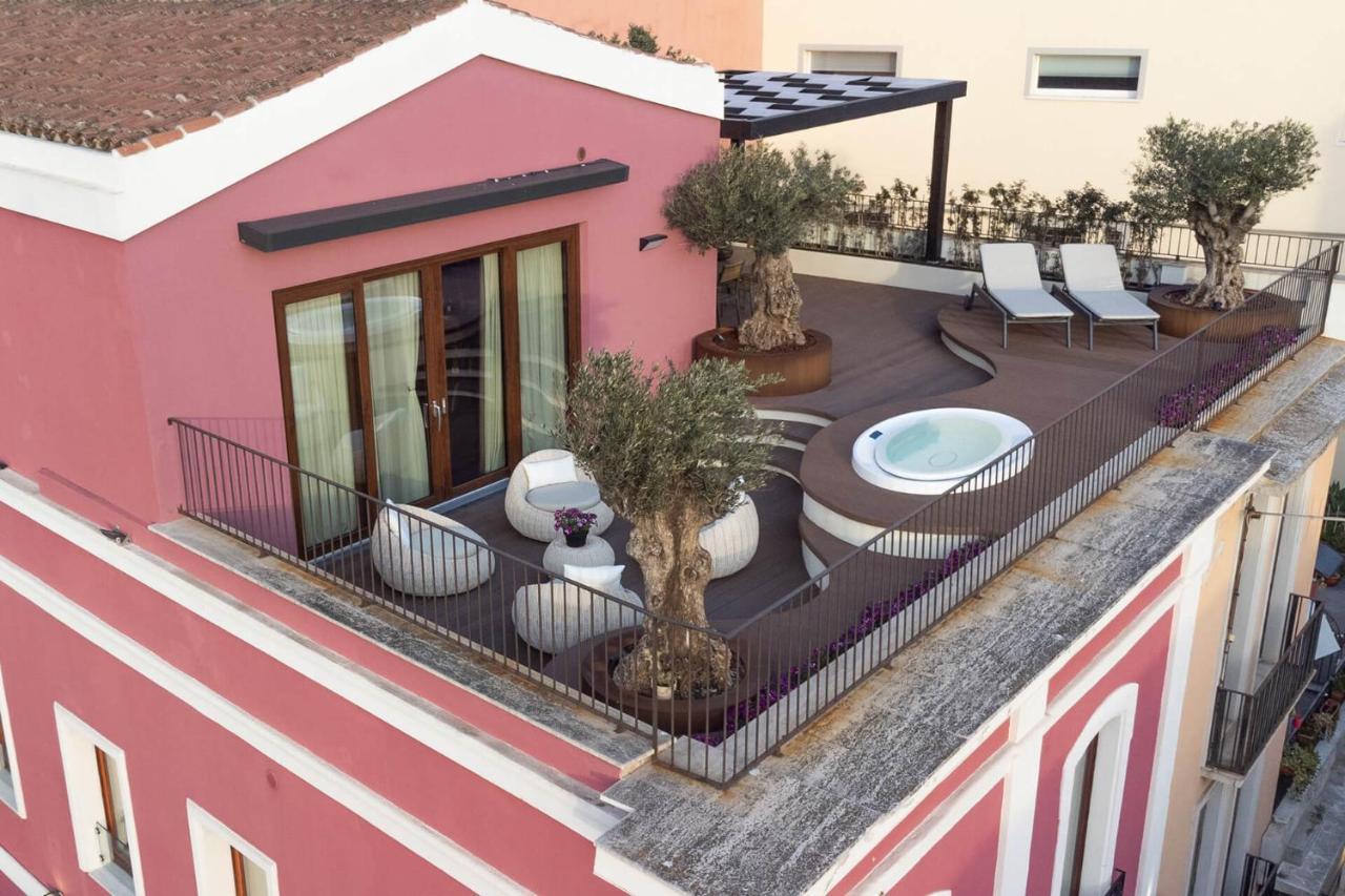 Palazzo Ferrucci Luxury Suites Cagliari Bagian luar foto