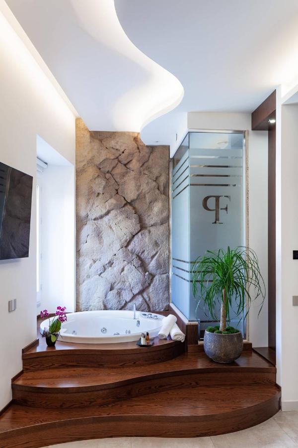 Palazzo Ferrucci Luxury Suites Cagliari Bagian luar foto