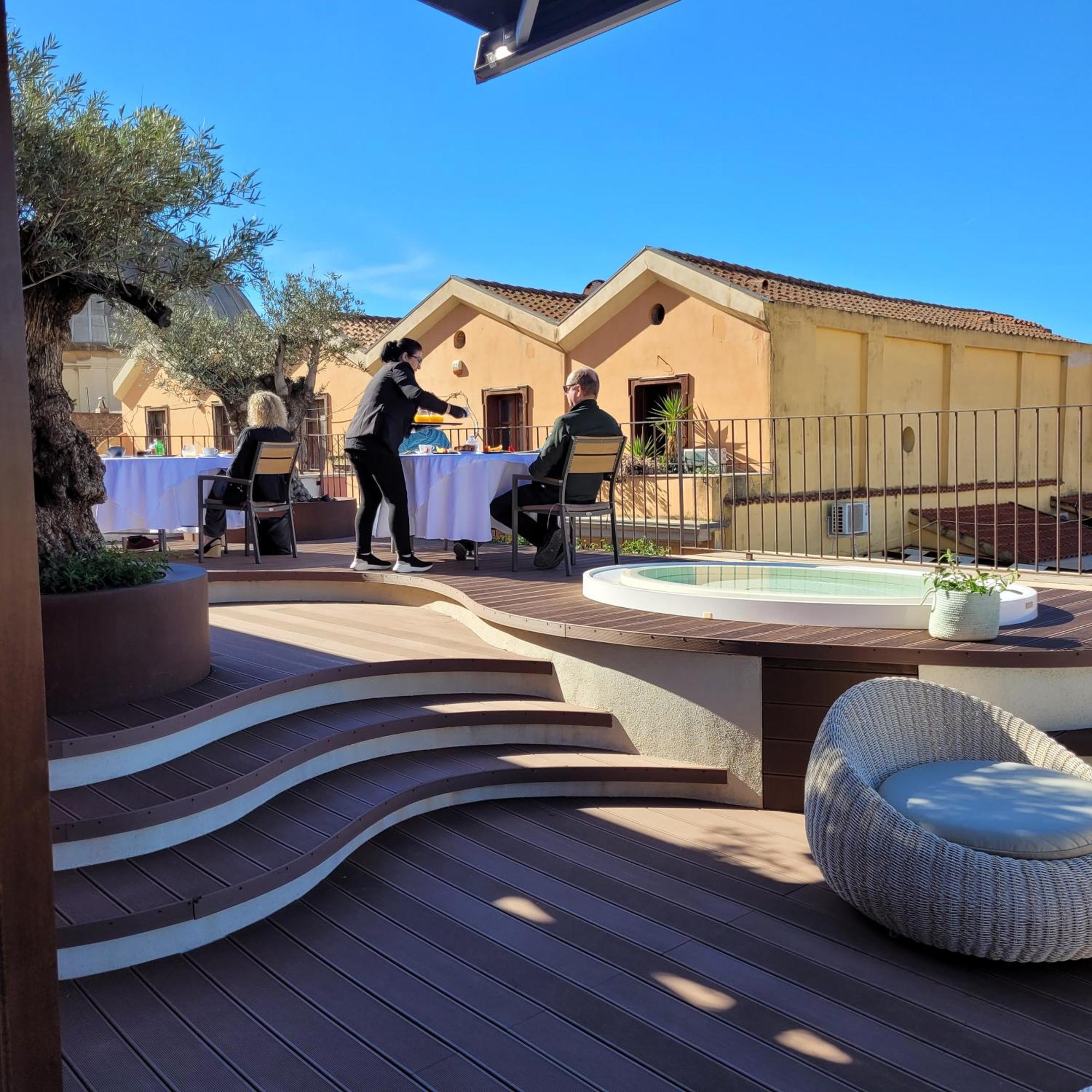 Palazzo Ferrucci Luxury Suites Cagliari Bagian luar foto
